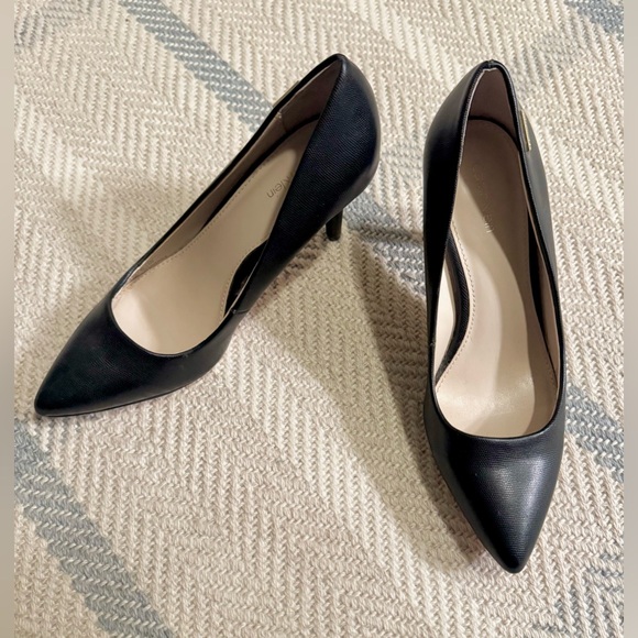 Calvin Klein | Close Toe Snakeskin Leather Heels | Size 8 - Picture 1 of 5